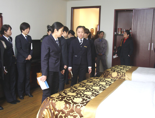 集团组织酒店管理人员赴吉水文山观摩学习（2015-3-6）