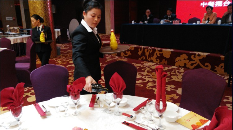 酒店管理人员中餐摆台大赛2015-11-24